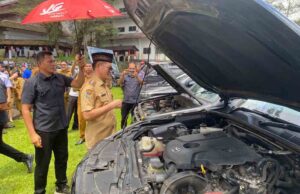 Bupati Joune Ganda Periksa Kelayakan Kendaraan Dinas Milik Pemkab Minut