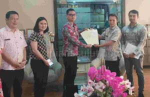 Dapat Kepastian Hukum Atas Aset Pemkab Minut, Pjs Bupati Terima 4 Sertifikat Dari Pertanahan