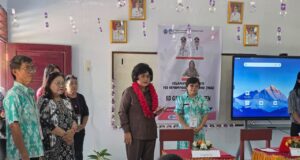 “Dari Bangku SD ke DPRD” Momen Mengharukan VAR Buka TKA di Sekolah Masa Kecilnya