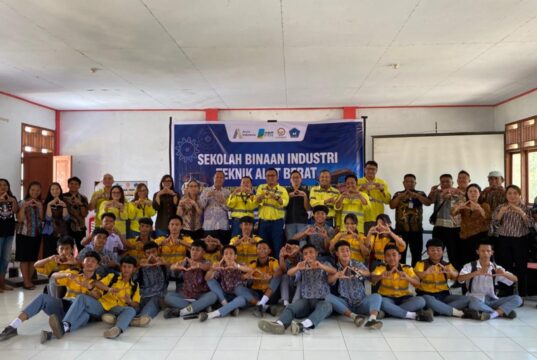Siapkan Tenaga Kerja Lokal, MSM-TTN Gandeng PT. GMA Bekali Pelajar SMK 1 Liksel Kealihan Alat Berat